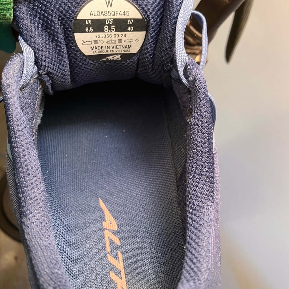 Altra Navy and Light Pink Athletic Shoes - Picture 10 of 10